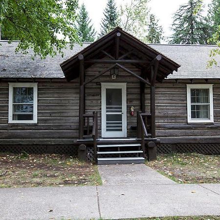 Motel Lake Mcdonald West Glacier Exterior photo